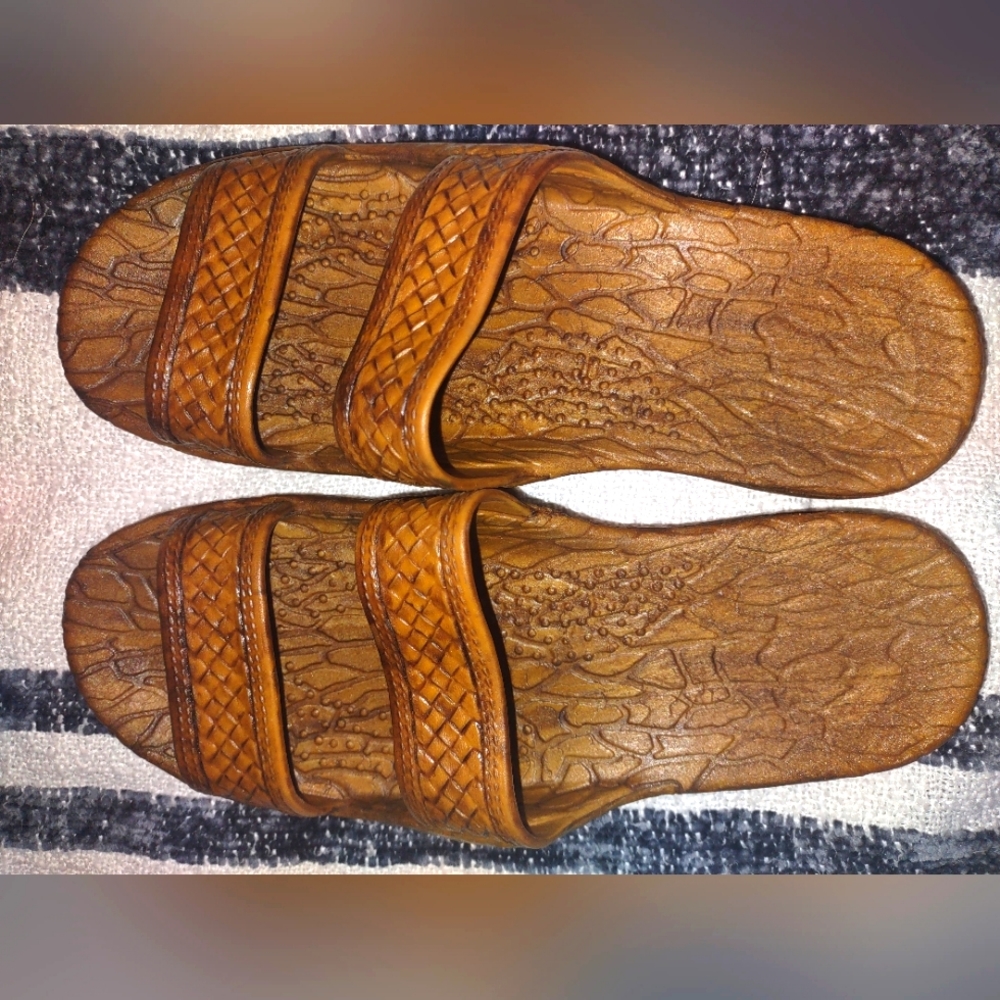 Pali Hawaii women's Jesus sandals size 9